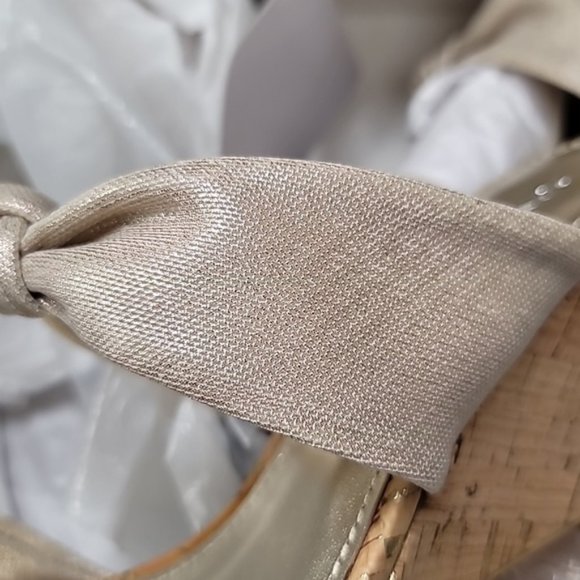 Donald J Pliner Pela Women's Knotted Wedge Slider - Picture 8 of 9